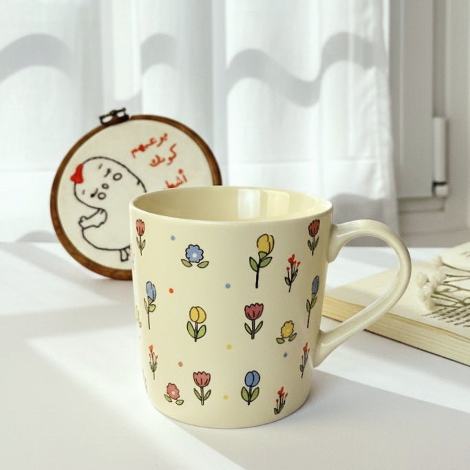 Beigy Flowery Mug