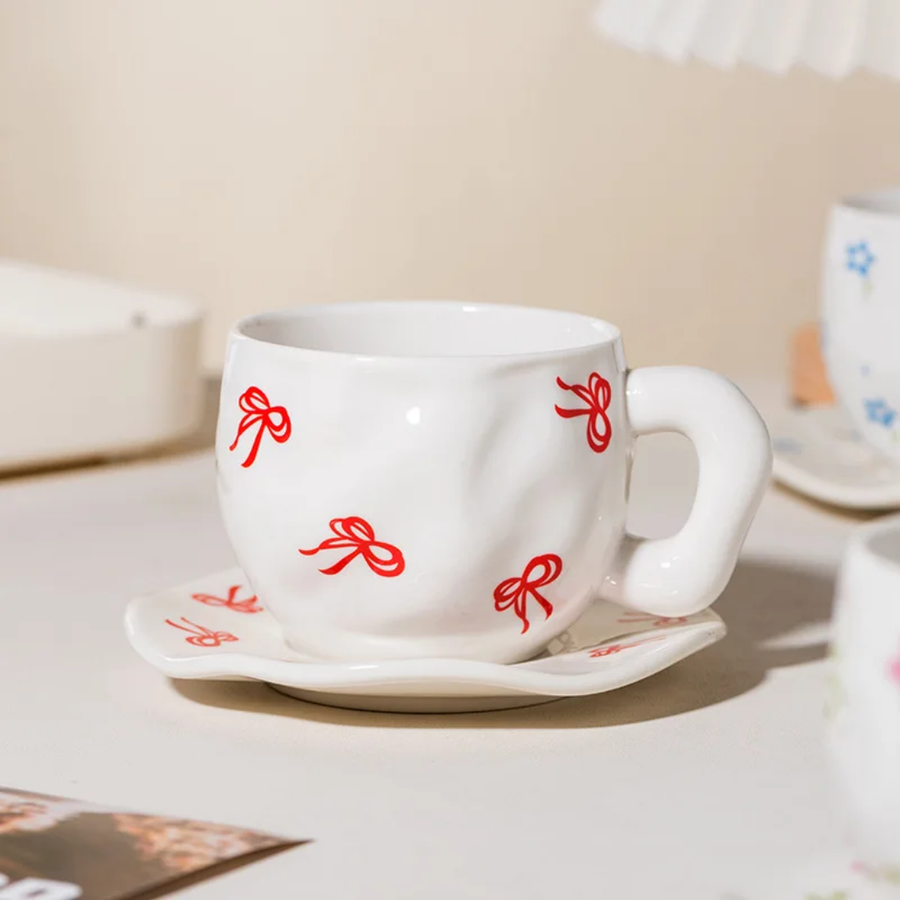 Red Bow Cup