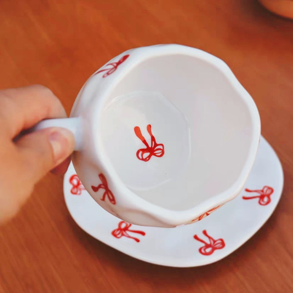 Red Bow Cup