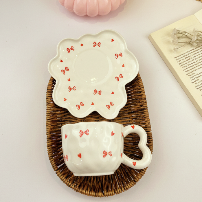 Pretty Bow Cup