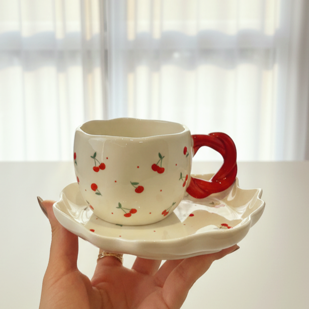 Amour Cherry Cup