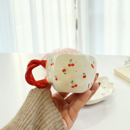 Amour Cherry Cup