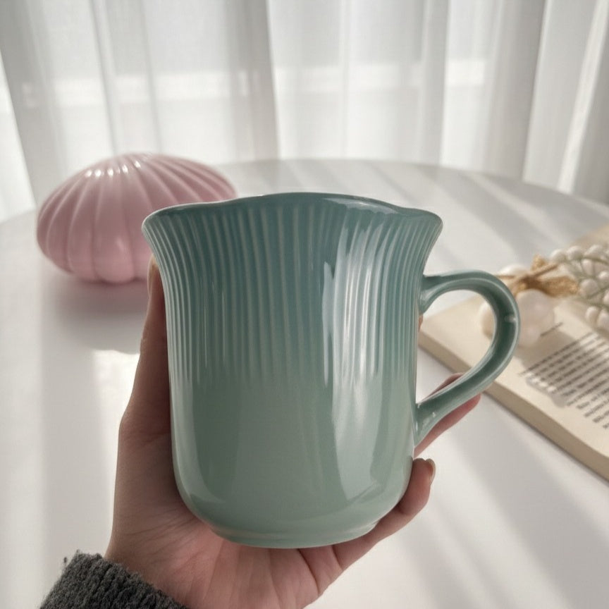 Tulip-Shaped Mug