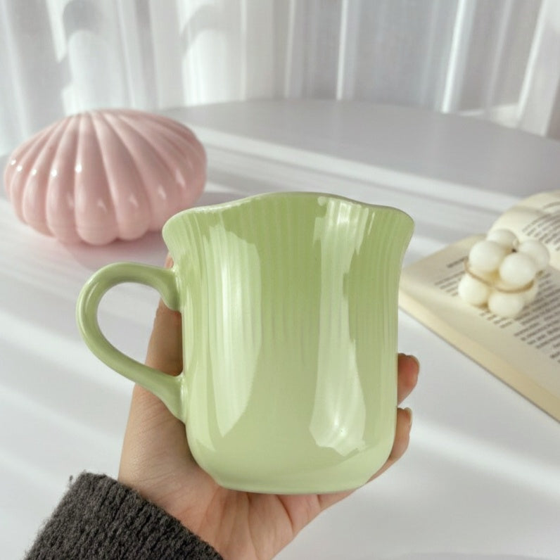 Tulip-Shaped Mug