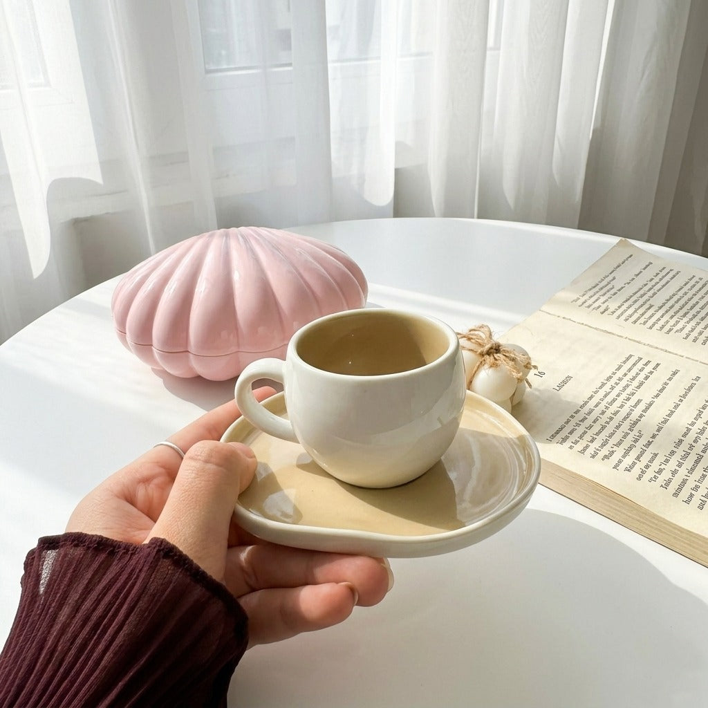 Beige Cozy Cup (one piece)