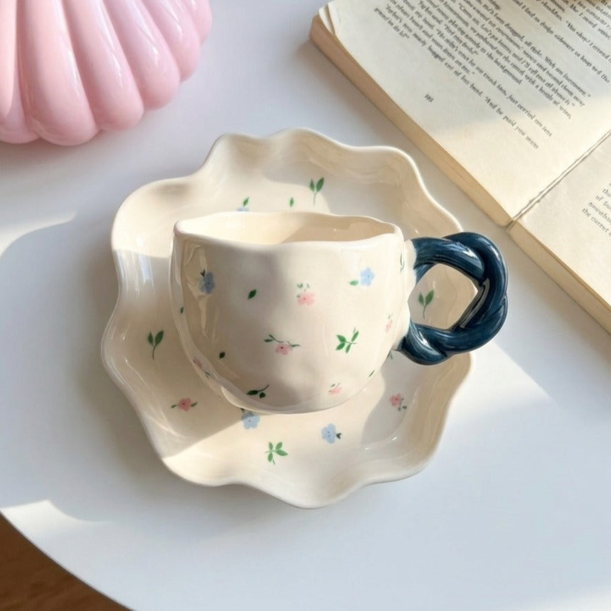 Blue Bloom Twisted Cup