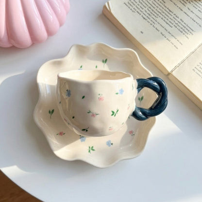 Blue Bloom Twisted Cup