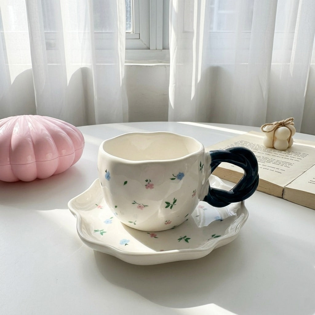 Blue Bloom Twisted Cup