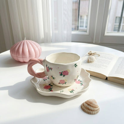Pinky Bloom Twisted Cup
