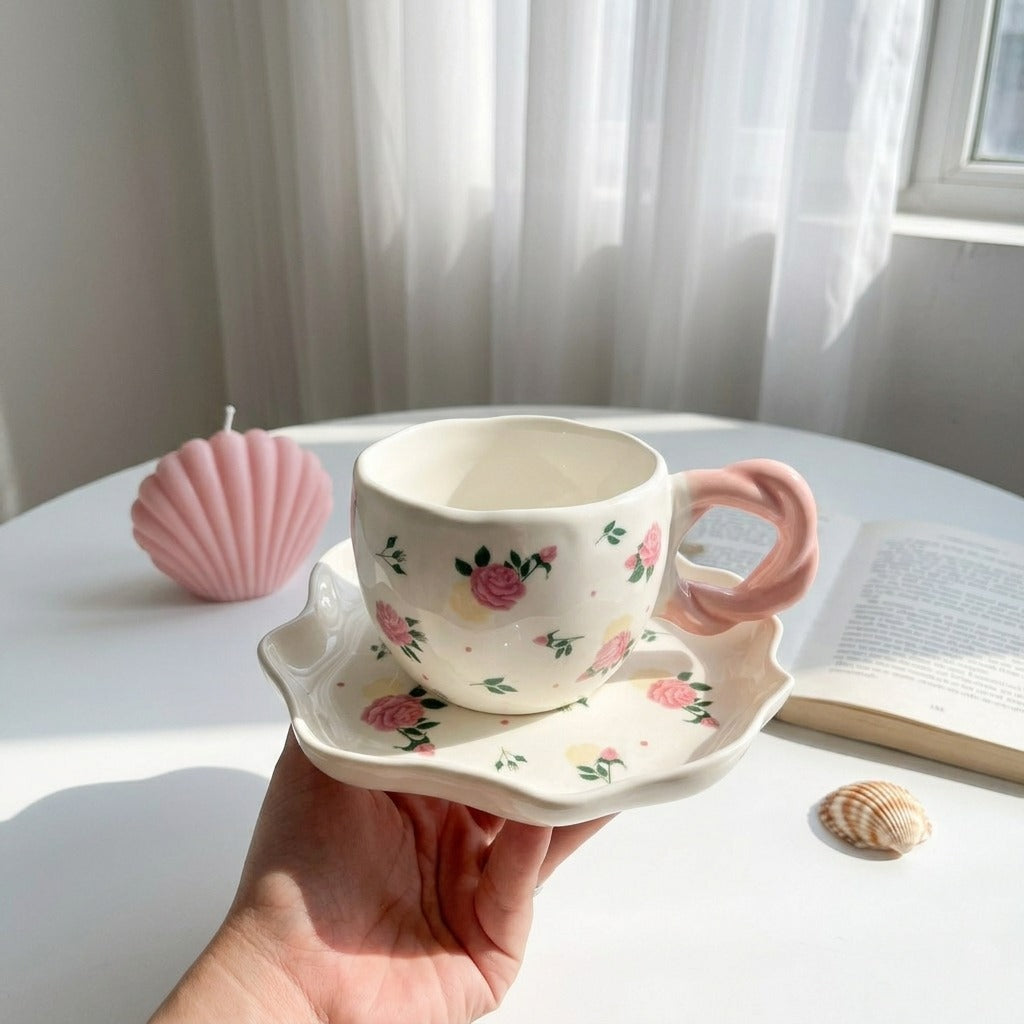 Pinky Bloom Twisted Cup