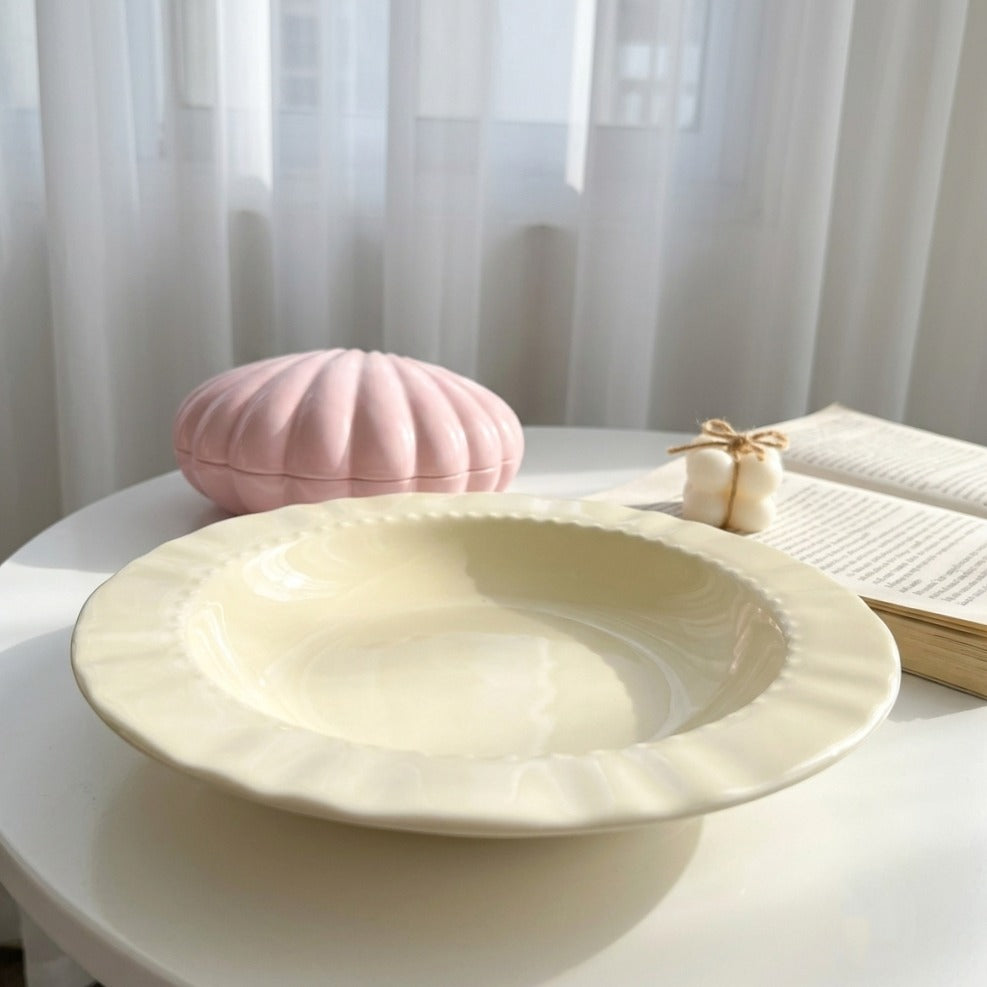 Creamy Plane Plate
